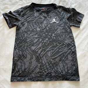 Kids Jordan tee shirt